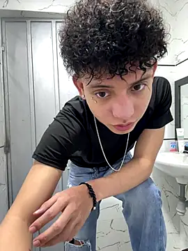 JoseLucian online show from December 21, 2025, 8:16 pm