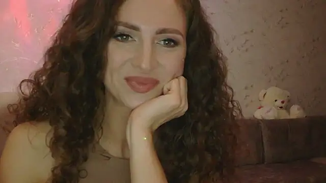 Amber Carrol online show from October 5, 2025, 5:33 pm