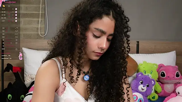 Victoria Curly online show from December 1, 2025, 2:38 am