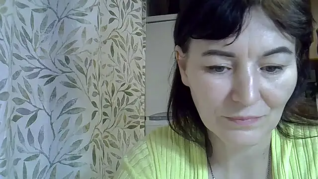 Krystal 82 online show from February 2, 2026, 8:40 pm