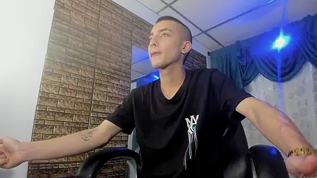 Dereck Boy8 online show from September 12, 2025, 10:10 pm