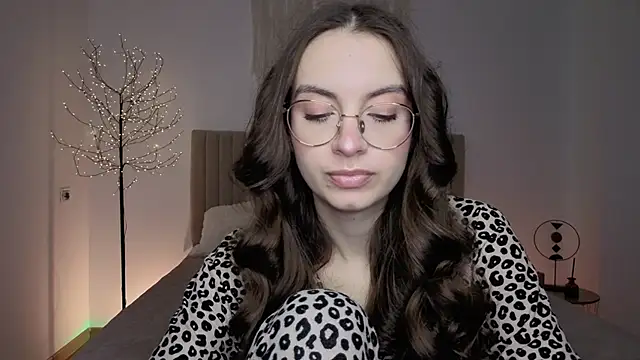 Real cutie1 online show from March 25, 2026, 1:50 pm