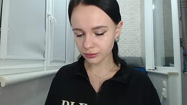 Snapshot of Blair_Yates chatting on November 13, 2025, 12:20 am Blair Yates online show from November 13, 2025, 12:20 am