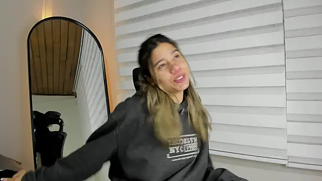 Snapshot of Rachell_criss chatting on September 23, 2025, 3:53 am Rachell criss online show from September 23, 2025, 3:53 am