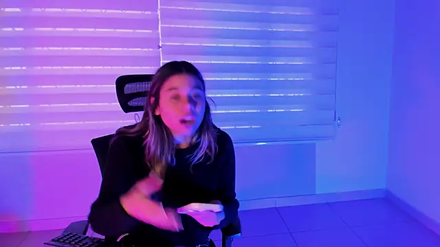 Snapshot of Rachell_criss chatting on September 30, 2025, 9:20 pm Rachell criss online show from September 30, 2025, 9:20 pm