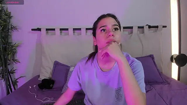 Rachell criss online show from February 28, 2026, 4:02 am