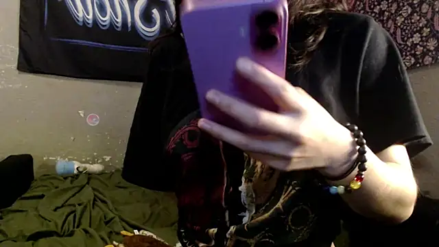 London Ray online show from June 3, 2026, 9:31 pm