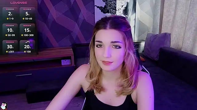 Sandy Belle online show from October 13, 2025, 9:42 am