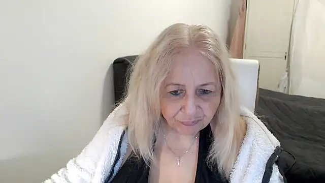 SusiLifeXXX online show from May 20, 2026, 8:04 pm