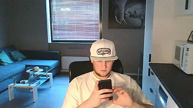 Snapshot of Dartanjanas13 chatting on September 12, 2025, 4:18 pm Dartanjanas13 online show from September 12, 2025, 4:18 pm