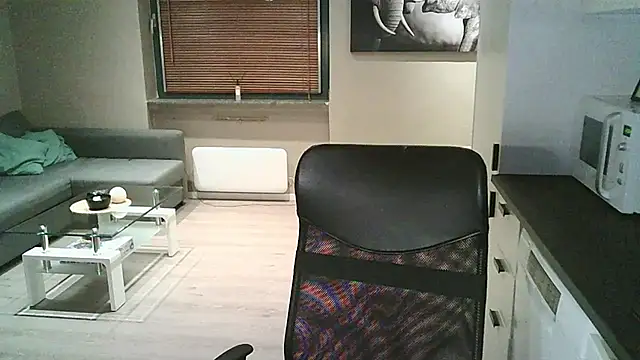 Snapshot of Dartanjanas13 chatting on October 17, 2025, 6:43 pm Dartanjanas13 online show from October 17, 2025, 6:43 pm