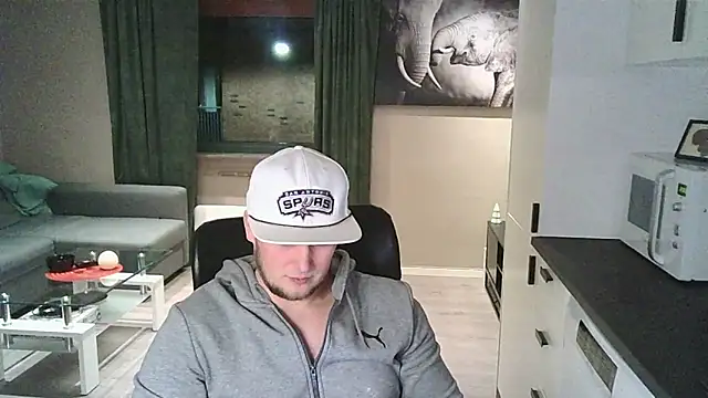 Dartanjanas13 online show from February 5, 2026, 7:40 pm