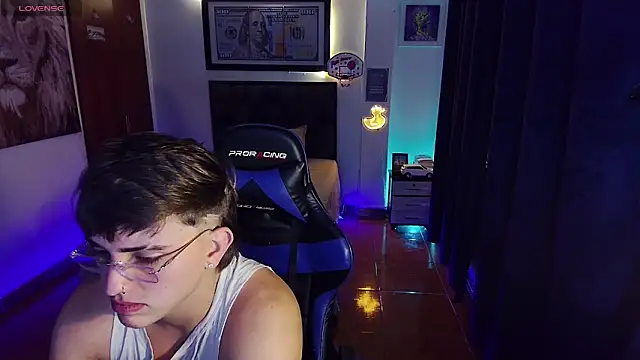 Justin trevor1 online show from October 3, 2025, 12:29 am