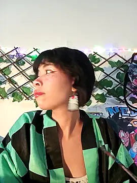 dolliette24 online show from April 22, 2026, 6:27 am