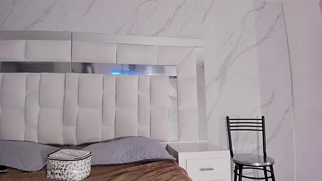 Snapshot of Maia_Park chatting on January 19, 2026, 12:09 pm Maia Park online show from January 19, 2026, 12:09 pm