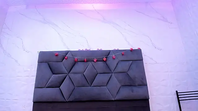 Snapshot of Maia_Park chatting on February 14, 2026, 11:51 am Maia Park online show from February 14, 2026, 11:51 am