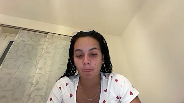 Snapshot of Maia_Park chatting on June 4, 2026, 10:05 pm Maia Park online show from June 4, 2026, 10:05 pm