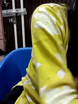 Snapshot of Raj-kumari chatting on September 22, 2025, 5:04 pm Raj-kumari online show from September 22, 2025, 5:04 pm