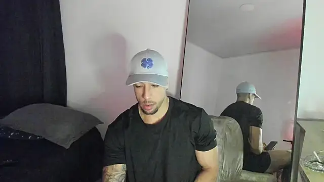 Snapshot of ThiagoLugo chatting on October 7, 2025, 3:14 am ThiagoLugo online show from October 7, 2025, 3:14 am