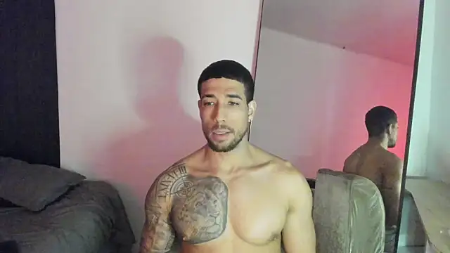 Snapshot of ThiagoLugo chatting on October 18, 2025, 12:13 am ThiagoLugo online show from October 18, 2025, 12:13 am