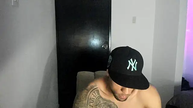 ThiagoLugo online show from April 13, 2026, 12:16 am