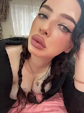 Snapshot of Hannah_xBaby chatting on November 27, 2025, 8:38 am Hannah xBaby online show from November 27, 2025, 8:38 am