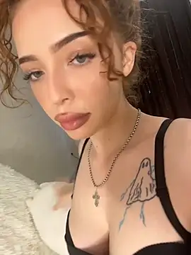 Snapshot of Hannah_xBaby chatting on June 6, 2026, 11:48 am Hannah xBaby online show from June 6, 2026, 11:48 am