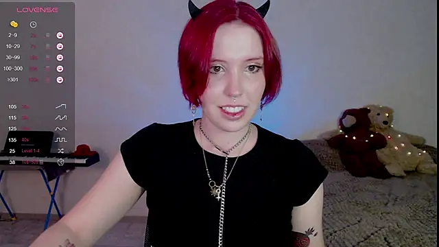 Snapshot of Ruby_Flame chatting on October 25, 2025, 8:25 pm Ruby Flame online show from October 25, 2025, 8:25 pm