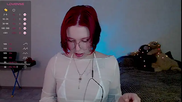 Snapshot of Ruby_Flame chatting on October 27, 2025, 3:49 pm Ruby Flame online show from October 27, 2025, 3:49 pm