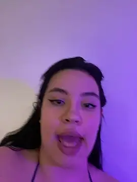 Snapshot of Emily_Taylor2 chatting on October 5, 2025, 4:33 am Emily Taylor2 online show from October 5, 2025, 4:33 am