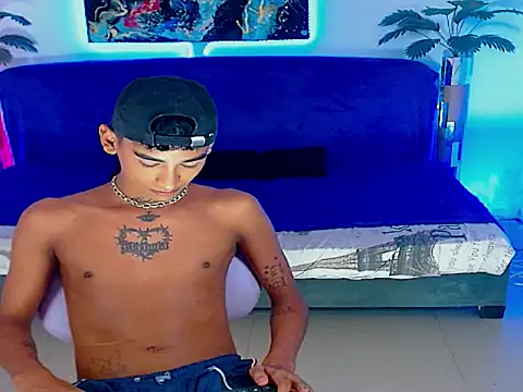 gabo hotboy online show from May 18, 2026, 7:25 am