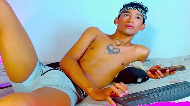 gabo hotboy online show from July 29, 2026, 4:21 am