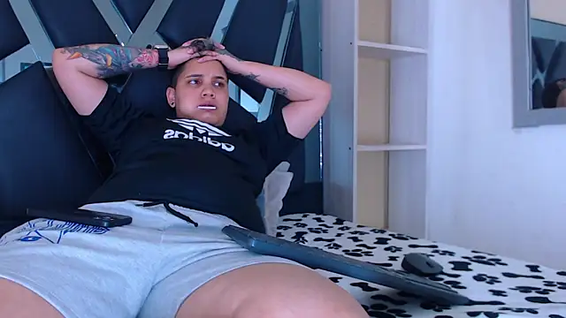 Snapshot of karla_sexy21 chatting on October 7, 2025, 4:53 am karla sexy21 online show from October 7, 2025, 4:53 am