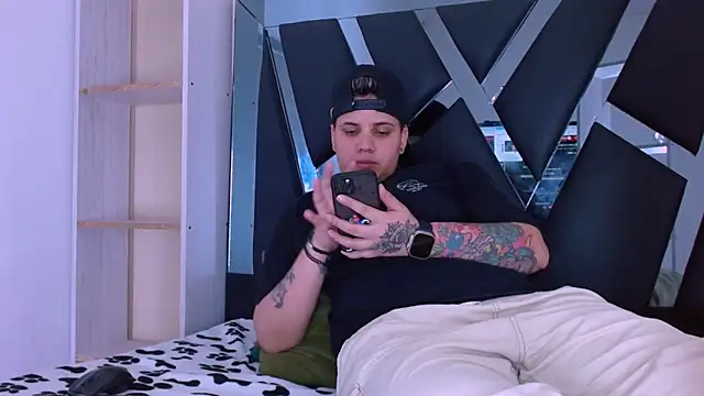 Snapshot of karla_sexy21 chatting on November 2, 2025, 1:24 pm karla sexy21 online show from November 2, 2025, 1:24 pm