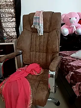 Snapshot of Niharika555 chatting on February 4, 2026, 9:04 am Niharika555 online show from February 4, 2026, 9:04 am