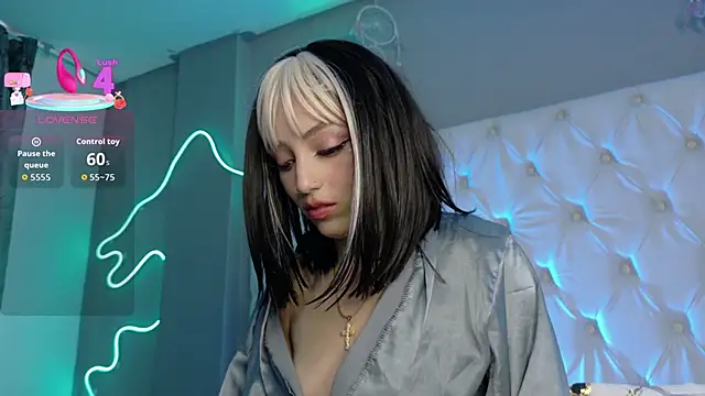 Snapshot of Megan__cole1 chatting on October 17, 2025, 12:19 pm Megan cole1 online show from October 17, 2025, 12:19 pm