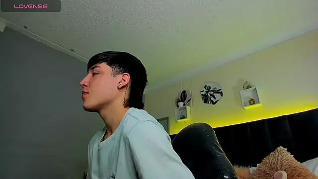 Ares di martin online show from September 23, 2025, 2:42 pm