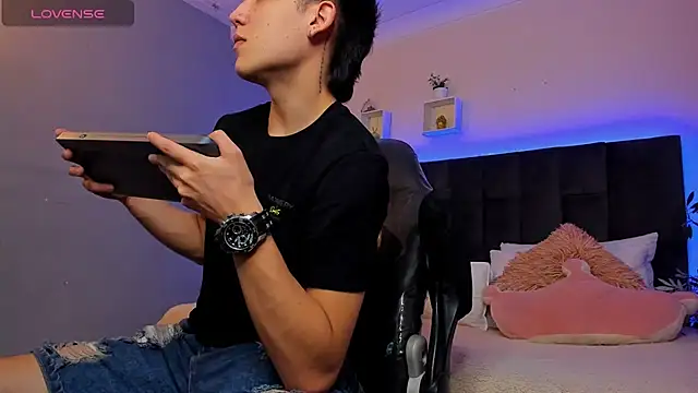 Ares di martin online show from December 19, 2025, 2:02 pm