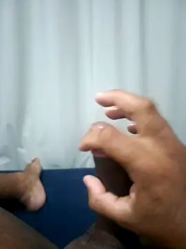 Snapshot of Moreno_Buziano chatting on November 4, 2025, 11:31 am Moreno Buziano online show from November 4, 2025, 11:31 am