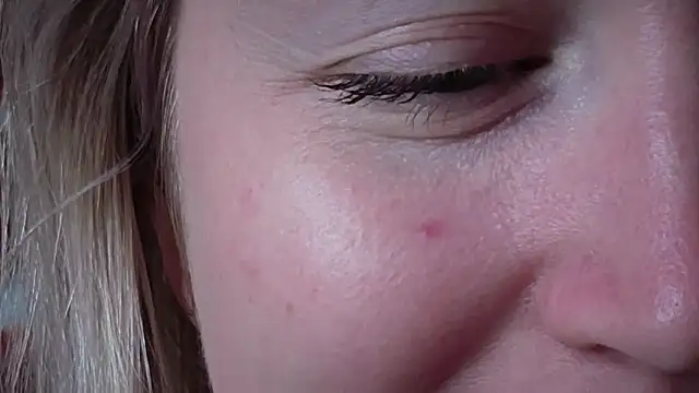 CitrusBlissss online show from May 11, 2026, 3:23 am