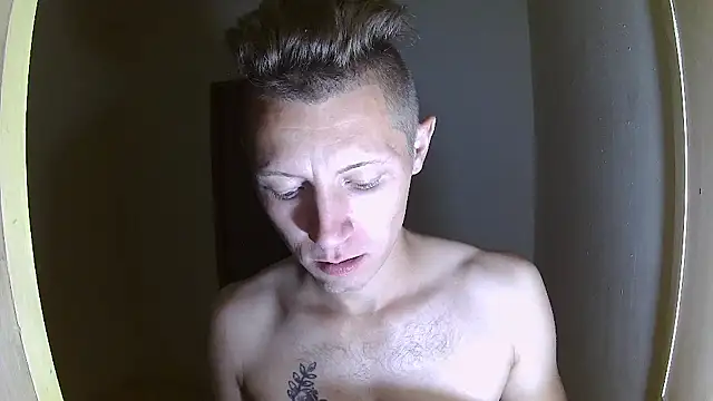 Snapshot of BlondZilla chatting on October 17, 2025, 7:00 am BlondZilla online show from October 17, 2025, 7:00 am