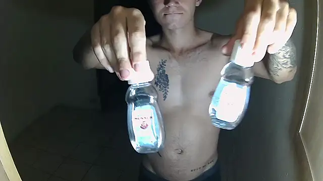 Snapshot of BlondZilla chatting on October 20, 2025, 6:25 am BlondZilla online show from October 20, 2025, 6:25 am