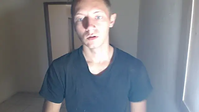 Snapshot of BlondZilla chatting on November 2, 2025, 3:14 pm BlondZilla online show from November 2, 2025, 3:14 pm