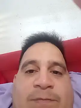 Snapshot of reguetones92 chatting on November 12, 2025, 6:41 pm reguetones92 online show from November 12, 2025, 6:41 pm