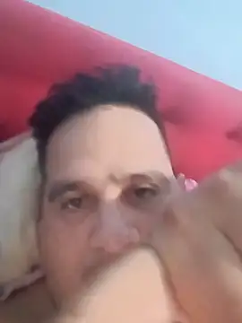 Snapshot of reguetones92 chatting on March 22, 2026, 8:12 pm reguetones92 online show from March 22, 2026, 8:12 pm