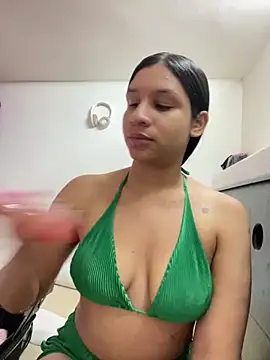 Snapshot of Danny_gonza chatting on September 30, 2025, 12:48 am Danny gonza online show from September 30, 2025, 12:48 am