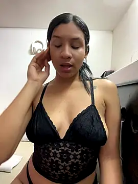 Snapshot of Danny_gonza chatting on October 3, 2025, 12:18 am Danny gonza online show from October 3, 2025, 12:18 am