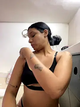 Snapshot of Danny_gonza chatting on October 19, 2025, 7:47 pm Danny gonza online show from October 19, 2025, 7:47 pm