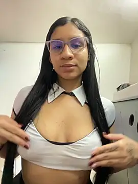 Snapshot of Danny_gonza chatting on October 22, 2025, 2:12 am Danny gonza online show from October 22, 2025, 2:12 am