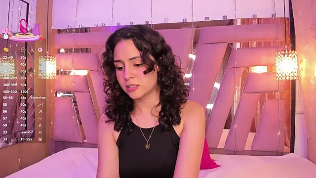 Snapshot of HadaKiss chatting on September 22, 2025, 3:03 pm HadaKiss online show from September 22, 2025, 3:03 pm